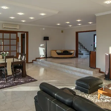 Pani Bed & Breakfast 5*